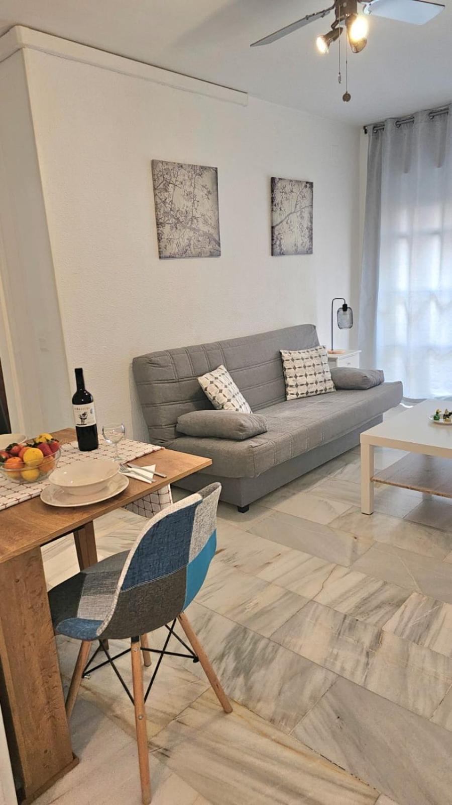 Ideal Holiday Apartment One Bedroom City Center Málaga Exterior foto